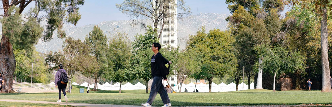 Students walking in front of UC Riverside tower