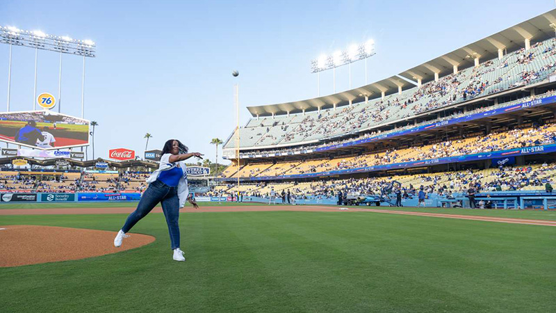 Lakeysha Pack throws out the first pitch at Dodger Stadium. 