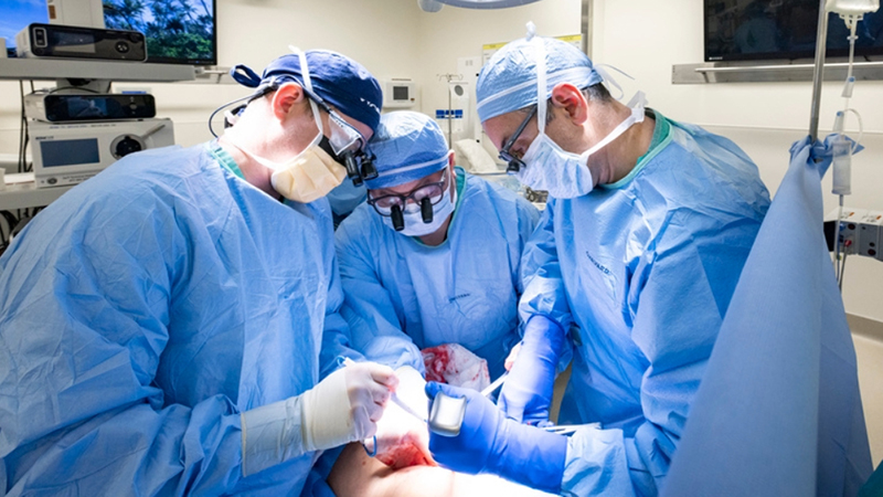 Dr. Alexopoulos performing a surgery