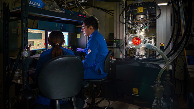 Mechanical engineering graduate students in Institute Director Javier Garay's lab 