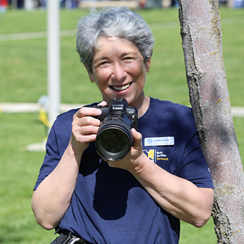 Veronica Adrover holding her camera