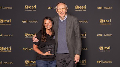 ALERTCalifornia Deptuy Director of Research Rachael Brady with Esri president co-founder of Esri is Jack Dangermond. Photo credit: Esri